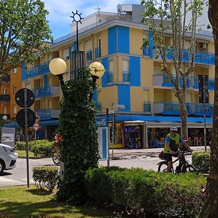 Appartamento In Centro Bibione Bagian luar foto